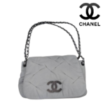 シャネル（CHANEL）キルトバッグ修理　黄ばみ・黒ずみリカラー　BEFORE　AFTER　ビフォーアフター